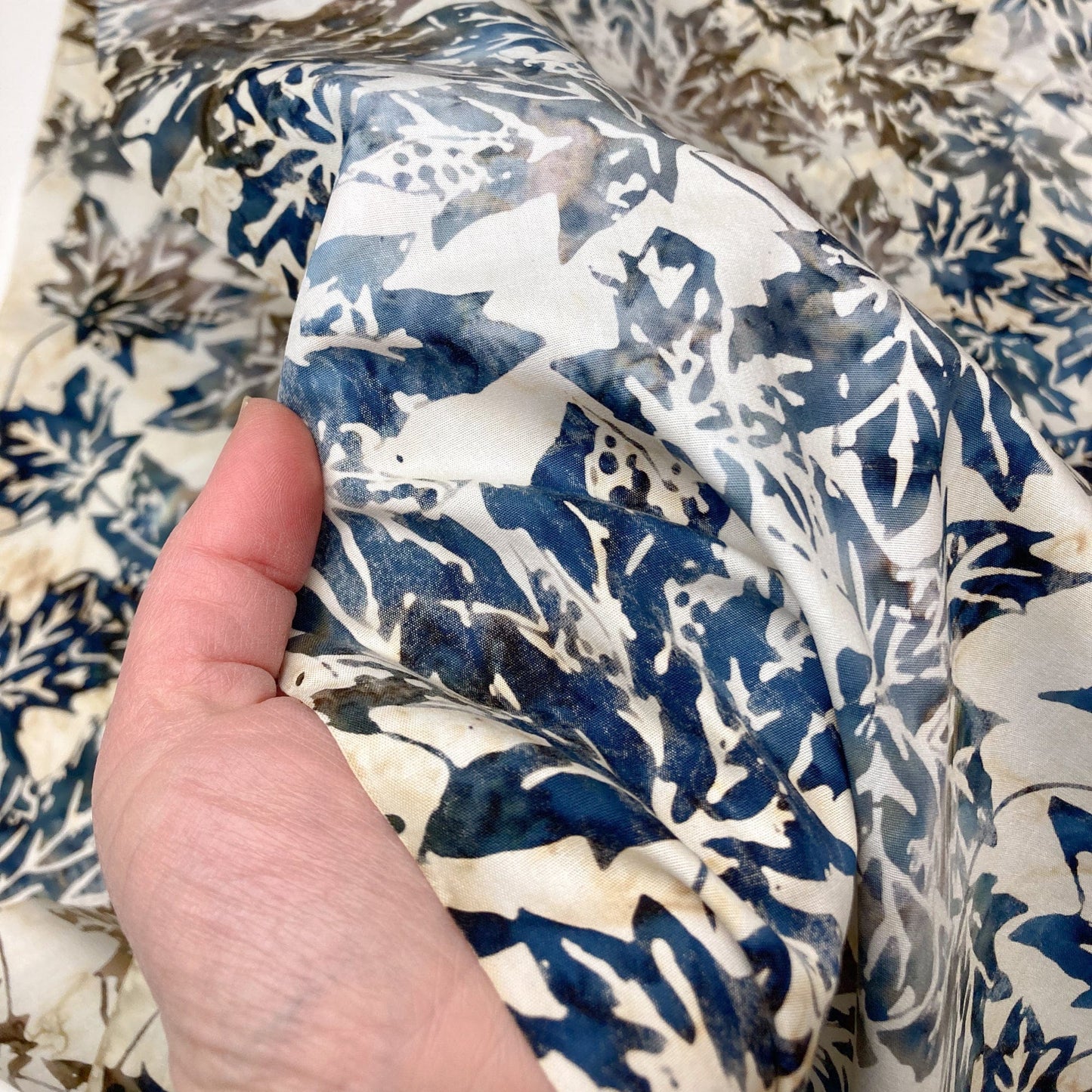 Moda Fabrics 'Blue Ridge Batiks' Leaf Design 'Misty'