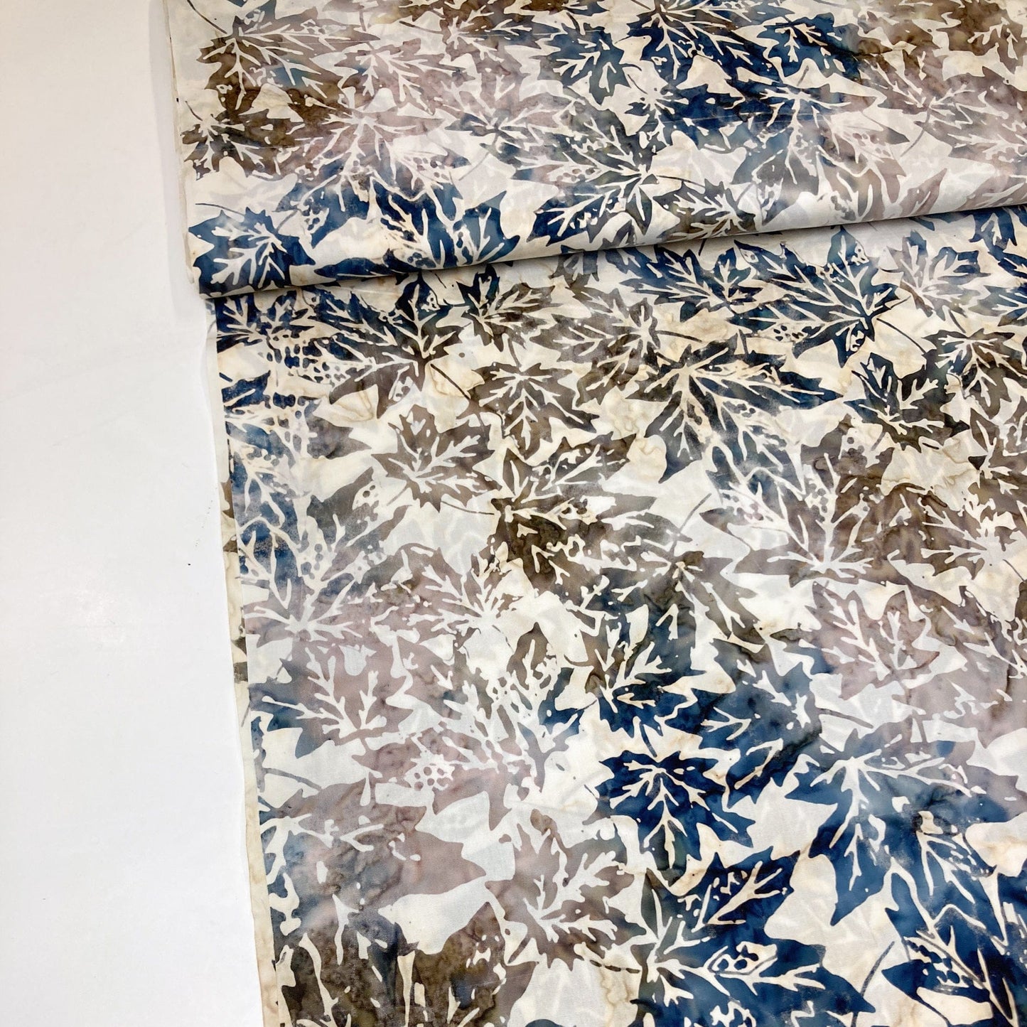 Moda Fabrics 'Blue Ridge Batiks' Leaf Design 'Misty'